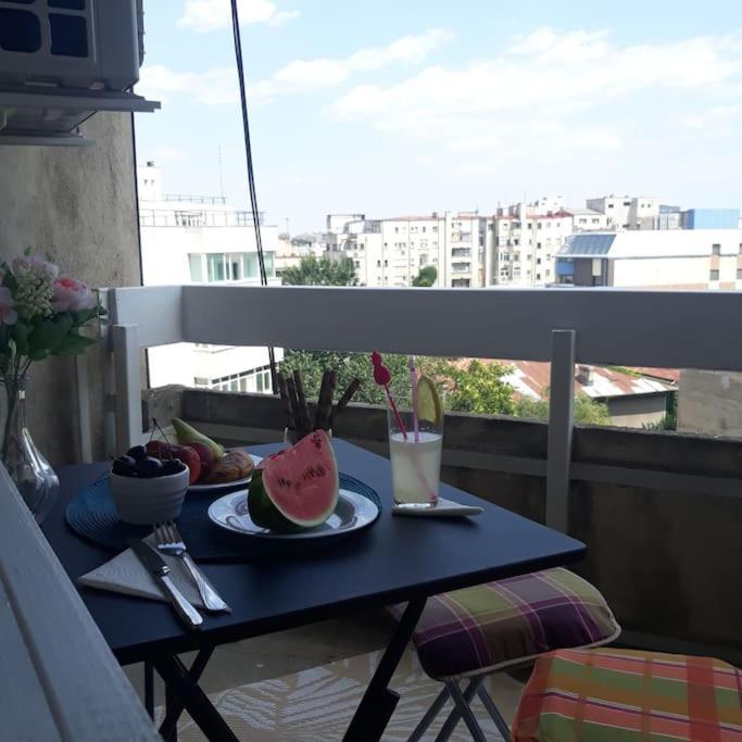 Corso - City Center Bukares Bagian luar foto
