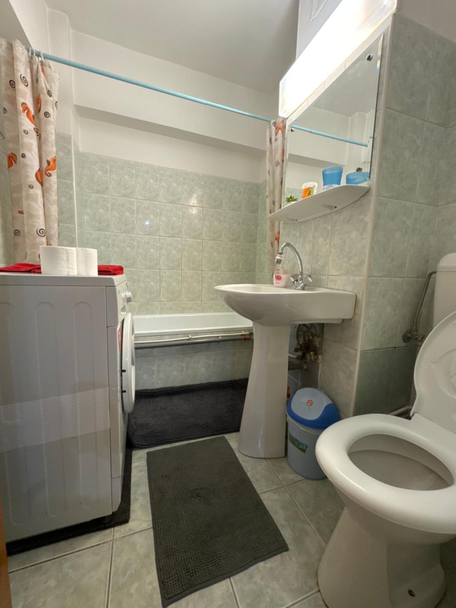 Corso - City Center Bukares Bagian luar foto