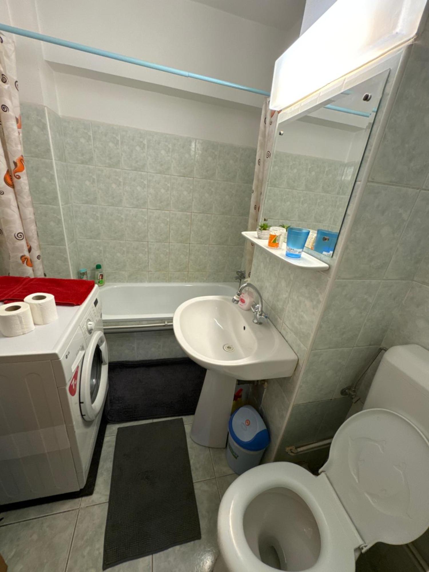 Corso - City Center Bukares Bagian luar foto